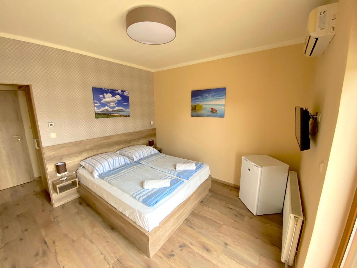 Hotel Unio Vendeghaz 2 Siófok Zewnętrze zdjęcie