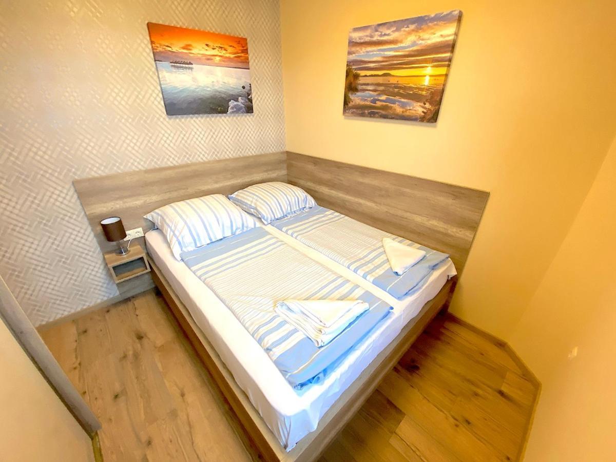 Hotel Unio Vendeghaz 2 Siófok Zewnętrze zdjęcie